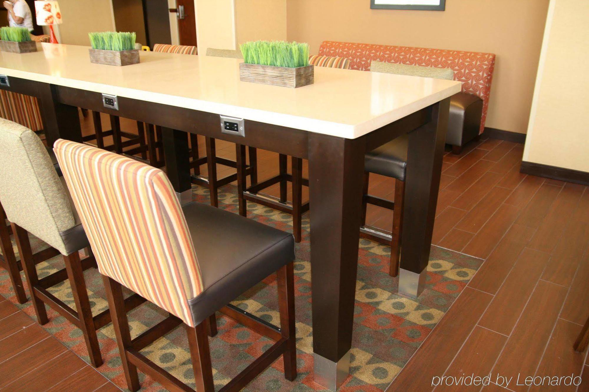 Hampton Inn & Suites Oxford-Anniston Rum bild